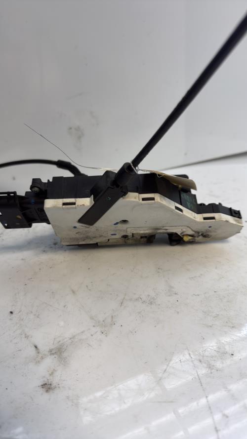 Serrure avant droit PEUGEOT 207 PHASE 1 Diesel - Image 2