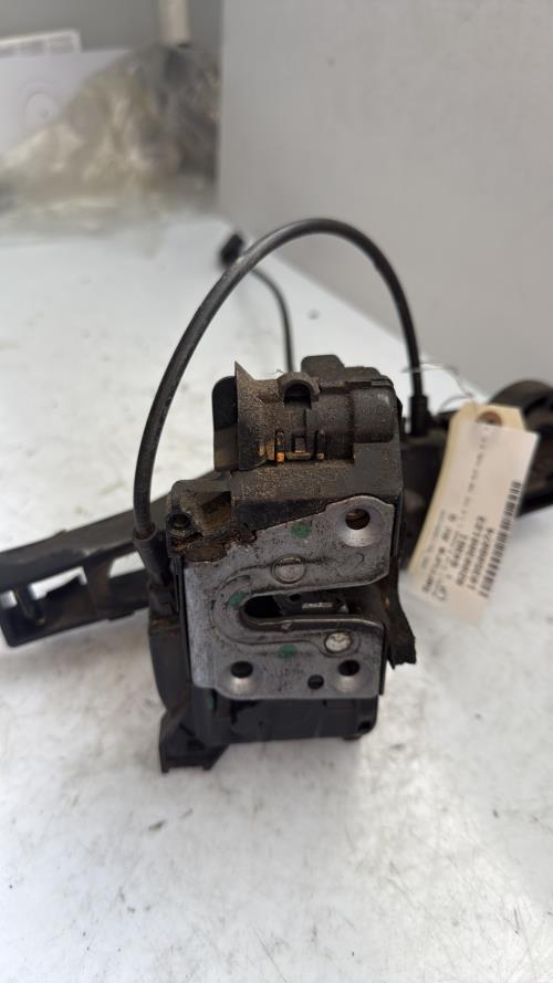 Serrure avant gauche RENAULT CLIO 3 PHASE 1 Essence - Image 4