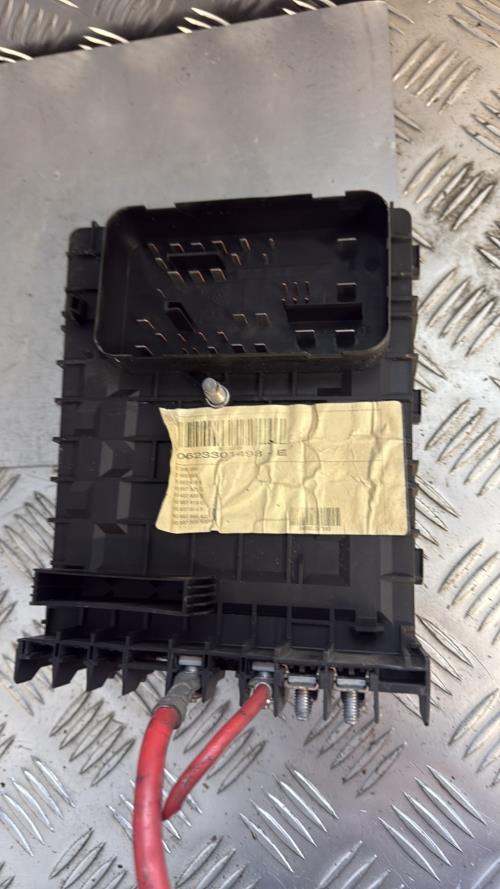 Porte fusible VOLKSWAGEN TOURAN 1 PHASE 1 Essence - Image 3
