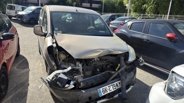 Platine feu arriere droit PEUGEOT PARTNER 2 PHASE 1 Diesel - Image 6