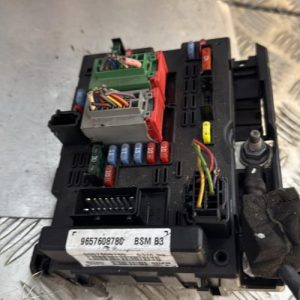 Boitier servitude moteur (BSM) PEUGEOT 206+ Essence - Image 1