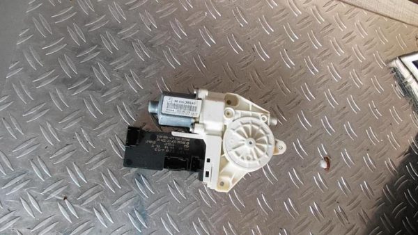 Moteur leve vitre avant droit PEUGEOT 407 PHASE 1 Diesel - Image 2
