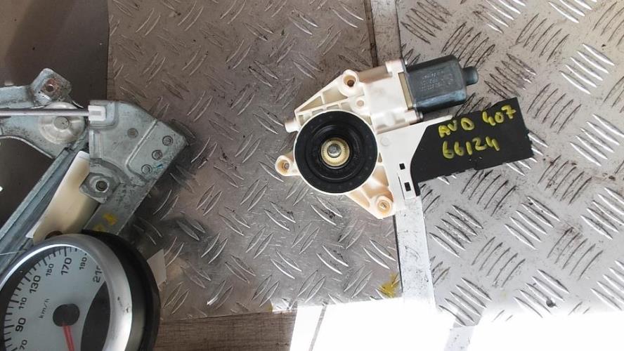 Moteur leve vitre avant droit PEUGEOT 407 PHASE 1 Diesel - Image 3