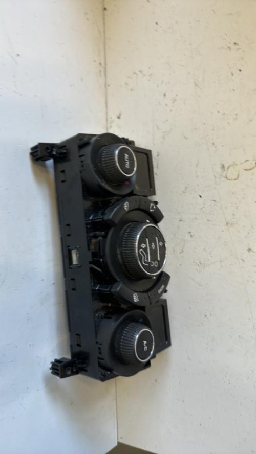 Commande chauffage PEUGEOT 308 1 SW PHASE 1 BREAK Diesel - Image 2