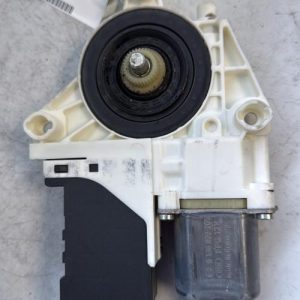Moteur leve vitre avant droit PEUGEOT 407 PHASE 1 Diesel - Image 1
