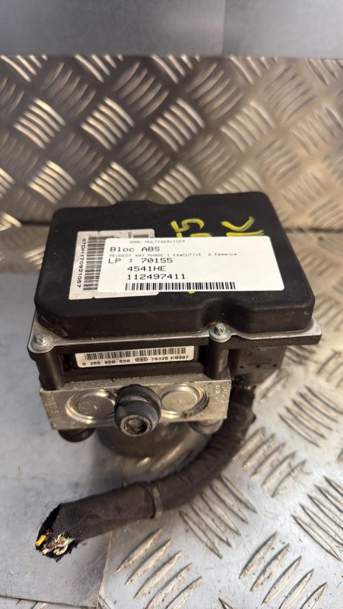 Bloc ABS (freins anti-blocage) PEUGEOT 407 PHASE 1 Essence - Image 1
