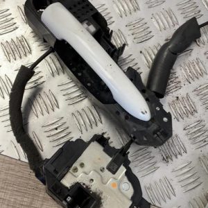 Serrure avant droit RENAULT MEGANE 3 PHASE 3 Diesel - Image 1