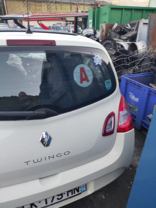 Divers RENAULT TWINGO 2 PHASE 2 Essence - Image 9