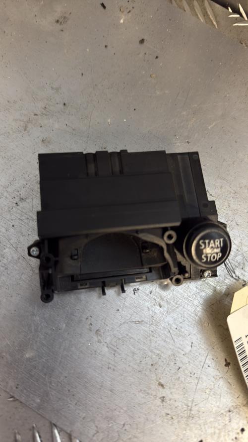 Lecteur de carte (neiman) MINI MINI 1 R50/R53 PHASE 1 Essence - Image 3