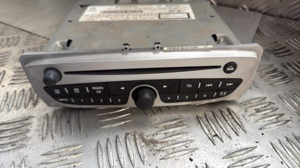 Autoradio d'origine RENAULT MEGANE 3 PHASE 1 Diesel - Image 3