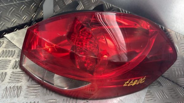 Feu arriere principal droit (feux) RENAULT CLIO 3 PHASE 2 BREAK Diesel - Image 1