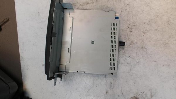 Autoradio d'origine RENAULT CAPTUR 1 PHASE 1 Essence - Image 1