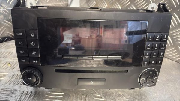 Autoradio d'origine MERCEDES CLASSE B 245 PHASE 1 Diesel - Image 2
