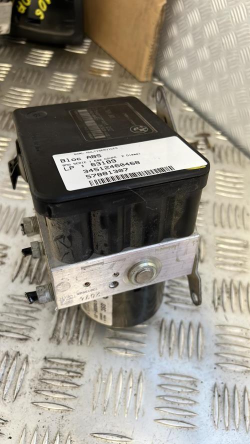 Bloc ABS (freins anti-blocage) BMW SERIE 1 E82 COUPE Diesel - Image 1