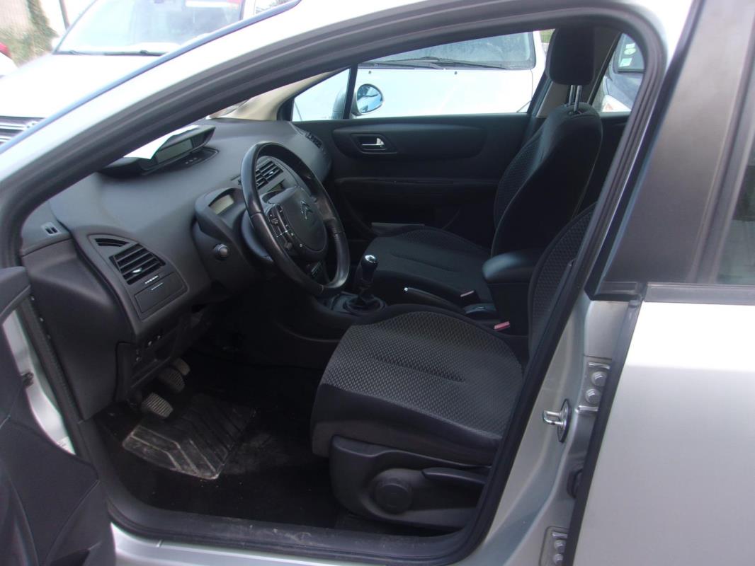 Feu arriere principal droit (feux) CITROEN C4 1 PHASE 1 Diesel - Image 2