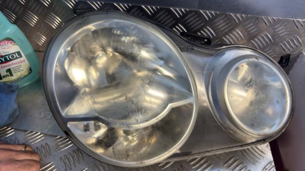 Optique avant principal droit (feux)(phare) VOLKSWAGEN POLO 4 PHASE 1 Diesel - Image 1