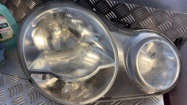 Optique avant principal droit (feux)(phare) VOLKSWAGEN POLO 4 PHASE 1 Diesel - Image 2