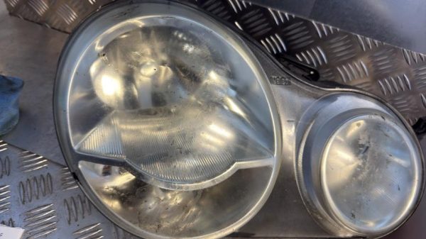 Optique avant principal droit (feux)(phare) VOLKSWAGEN POLO 4 PHASE 1 Diesel - Image 3