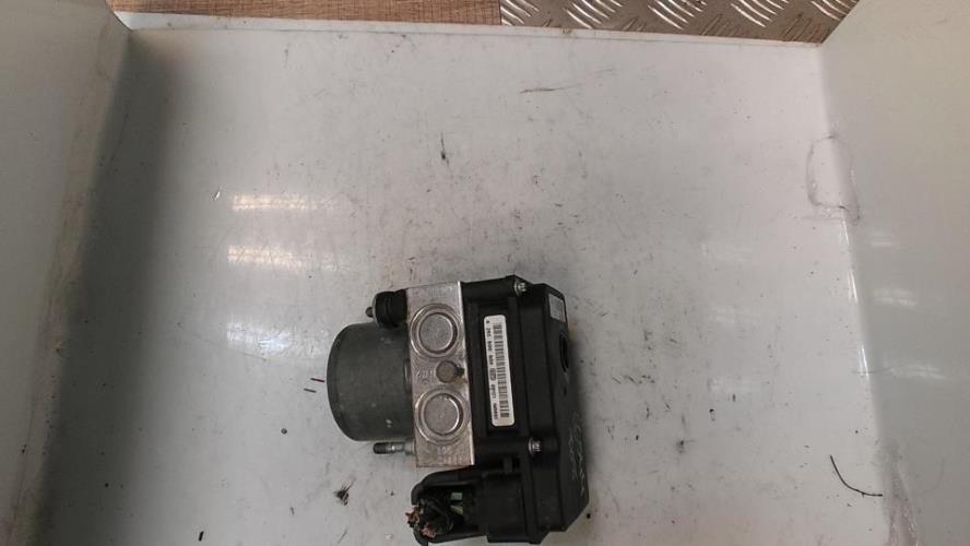 Bloc ABS (freins anti-blocage) PEUGEOT 308 1 PHASE 1 Diesel - Image 1