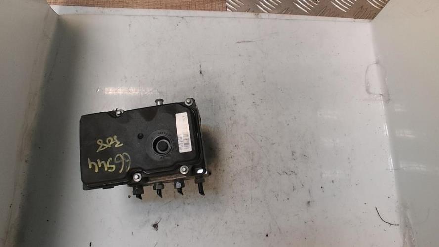 Bloc ABS (freins anti-blocage) PEUGEOT 308 1 PHASE 1 Diesel - Image 2