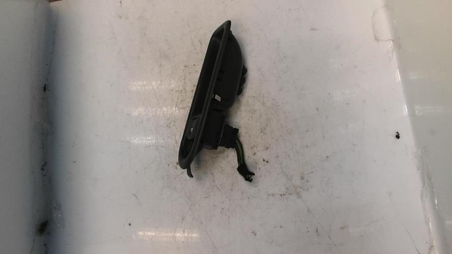 Interrupteur de leve vitre avant droit RENAULT TWINGO 2 PHASE 2 Diesel - Image 1