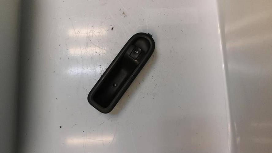 Interrupteur de leve vitre avant droit RENAULT TWINGO 2 PHASE 1 Essence - Image 1