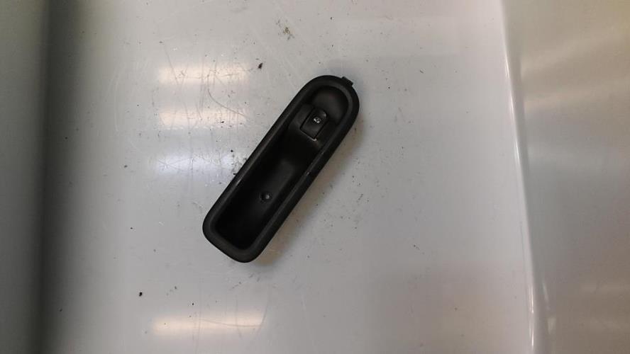 Interrupteur de leve vitre avant droit RENAULT TWINGO 2 PHASE 1 Essence - Image 2