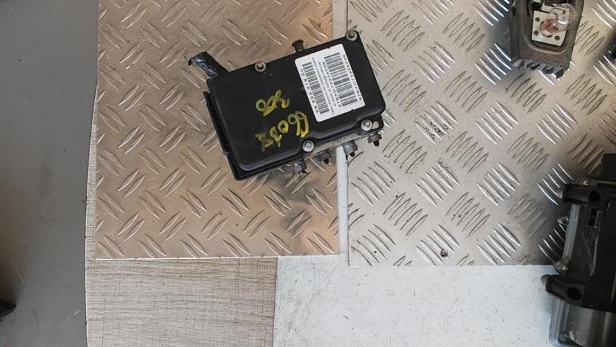 Bloc ABS (freins anti-blocage) PEUGEOT 308 1 PHASE 1 Diesel - Image 3