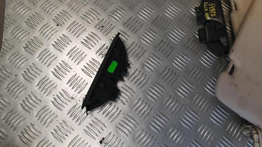 Interrupteur de leve vitre arriere gauche RENAULT CLIO 3 PHASE 2 Diesel - Image 2