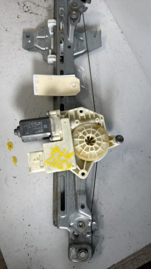 Leve vitre electrique arriere gauche PEUGEOT 308 2 PHASE 1 Diesel - Image 1