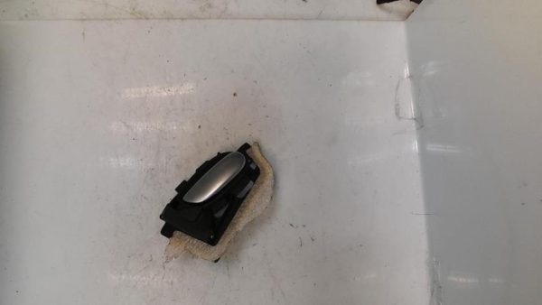 Poignee interieur arriere gauche PEUGEOT 206 PHASE 1 Diesel - Image 2