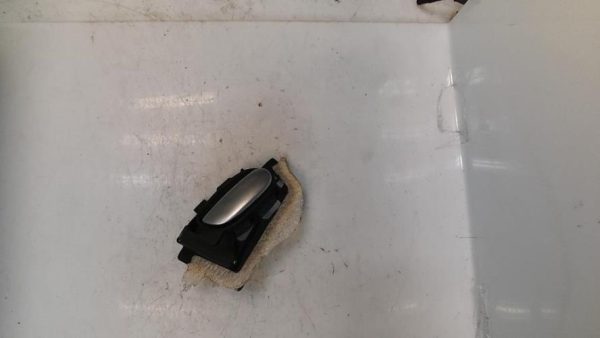 Poignee interieur arriere gauche PEUGEOT 206 PHASE 1 Diesel - Image 3