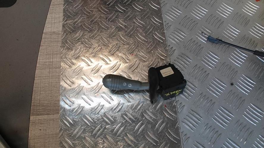 Commodo d'essuie glaces RENAULT TWINGO 1 PHASE 2 Essence - Image 1