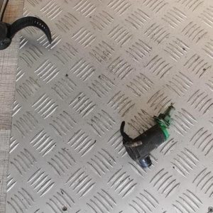 Pompe lave glace avant RENAULT CLIO 4 PHASE 1 Diesel - Image 1