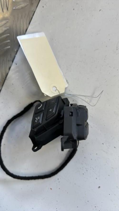 Commande autoradio BMW SERIE 1 E87 PHASE 1 Diesel - Image 1