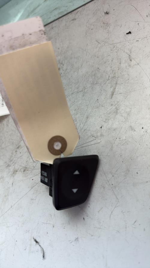 Interrupteur de leve vitre TOYOTA YARIS 2 PHASE 1 Diesel - Image 3