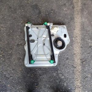 Mecanisme de leve vitre electrique avant droit VOLKSWAGEN TRANSPORTER 5 CARAVELLE PHASE 2 Diesel - Image 1
