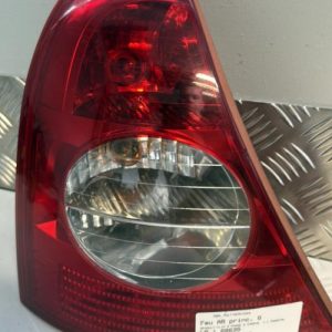 Feu arriere principal gauche (feux) RENAULT CLIO 2 PHASE 2 Essence - Image 1