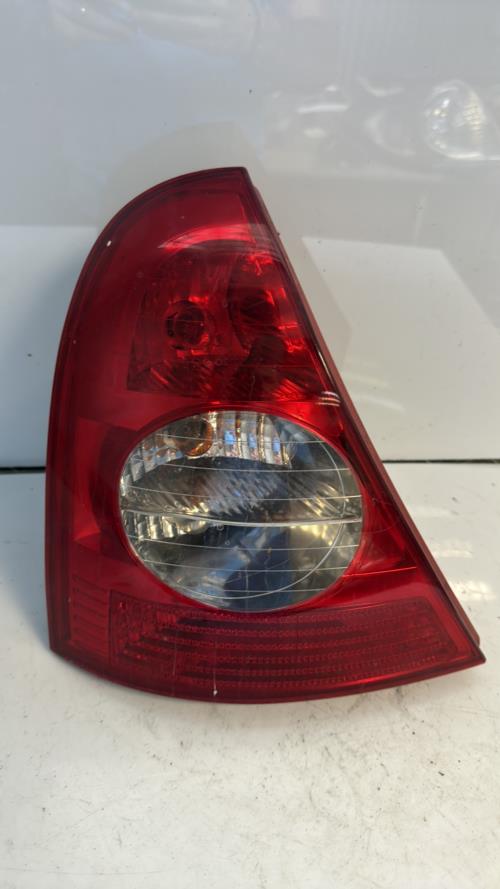 Feu arriere principal gauche (feux) RENAULT CLIO 2 PHASE 2 Essence - Image 3