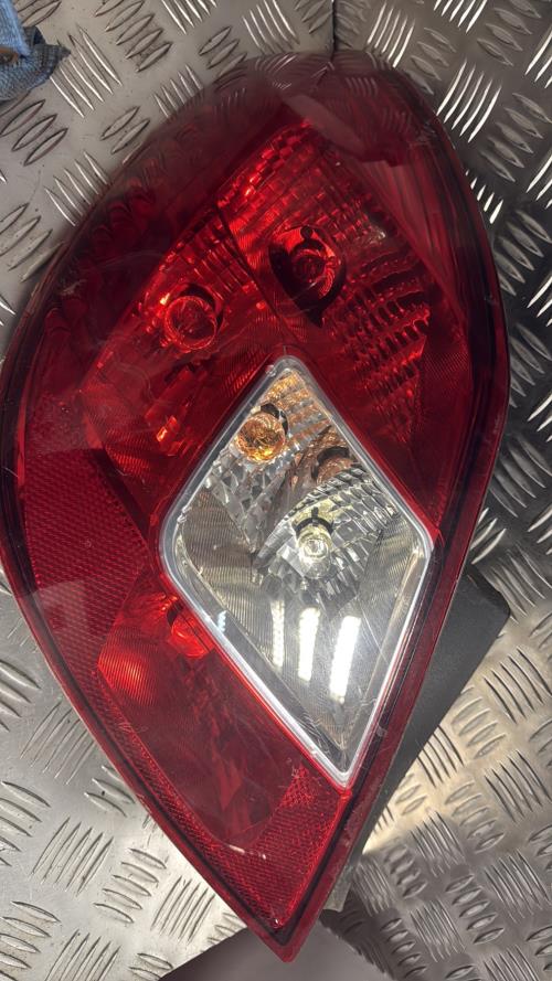 Feu arriere principal gauche (feux) OPEL CORSA D PHASE 2 Diesel - Image 3