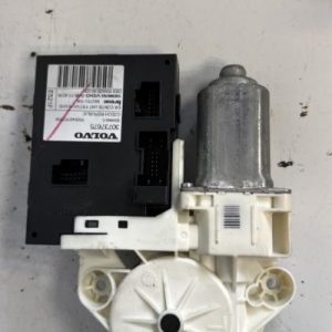 Moteur leve vitre avant gauche VOLVO V 50 PHASE 1 BREAK Diesel - Image 1