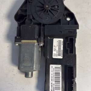 Moteur leve vitre avant gauche RENAULT SCENIC 3 PHASE 2 Diesel - Image 1