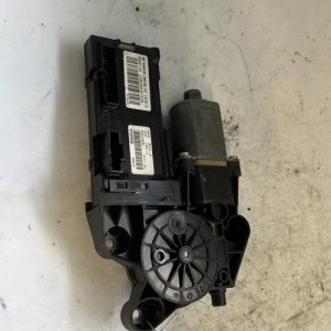Moteur leve vitre avant gauche RENAULT MEGANE 3 PHASE 1 Diesel - Image 1