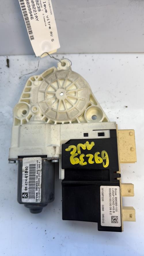 Moteur leve vitre avant gauche CITROEN C4 1 PHASE 1 Essence - Image 1