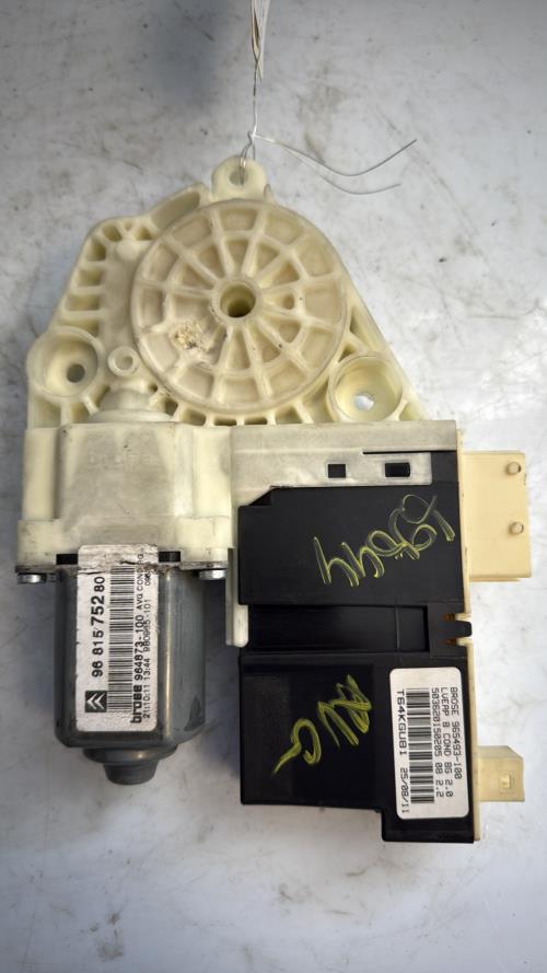 Moteur leve vitre avant gauche CITROEN C4 1 PHASE 1 Diesel - Image 1