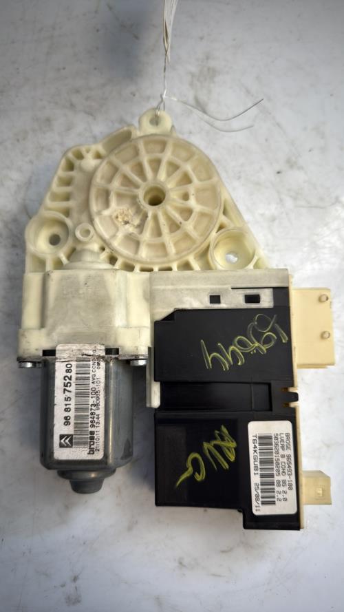 Moteur leve vitre avant gauche CITROEN C4 1 PHASE 1 Diesel - Image 2