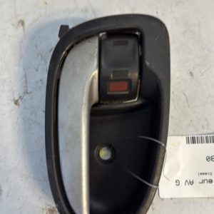 Poignee interieur avant gauche TOYOTA YARIS 2 PHASE 1 Diesel - Image 1