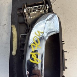 Poignee interieur avant gauche PEUGEOT 307 PHASE 1 BREAK Diesel - Image 1