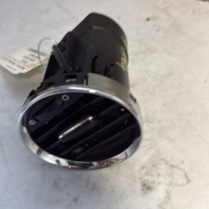 Aerateur tableau de bord PEUGEOT 308 1 SW PHASE 1 BREAK Diesel - Image 1