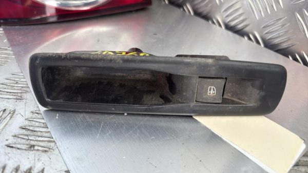 Interrupteur de leve vitre arriere droit RENAULT MEGANE 3 PHASE 1 Diesel - Image 1